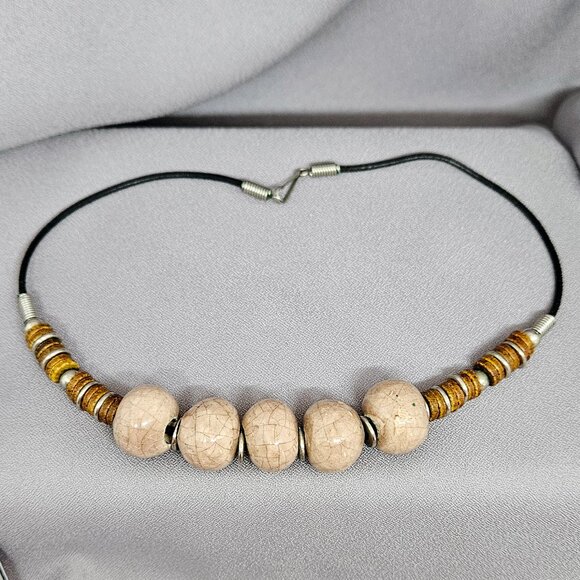 Necklace, Tan Crackle Ceramic Beads, Spacers, Leather Cord, Vintage (80s) - 16" - Picture 7 of 8